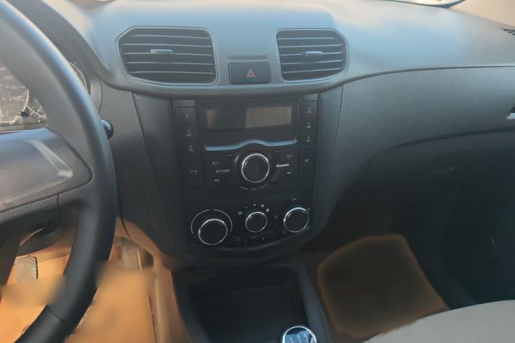 Used Wuling Hongguang 2014 1.5L S Standard Version Audio And AC Panel