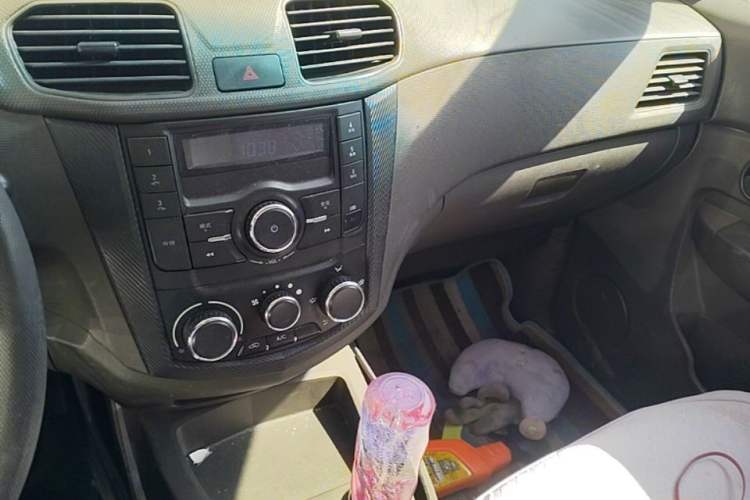 Used Wuling Hongguang 2014 1.5L S Standard Version Audio And AC Panel
