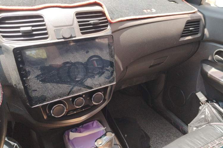 Used Wuling Hongguang 2014 1.5L S Standard Version Audio And AC Panel