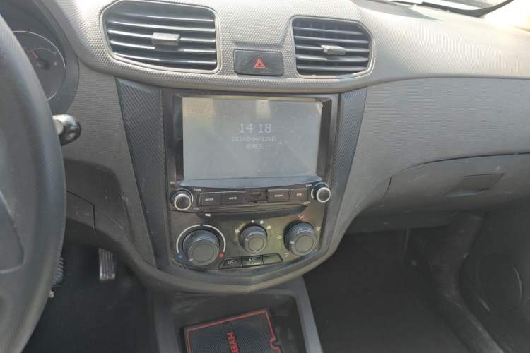Used Wuling Hongguang 2014 1.2L Base Model China IV Audio And AC Panel