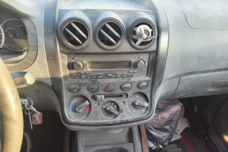 Used Wuling Hongguang 2014 1.2L Base Model China IV Audio And AC Panel