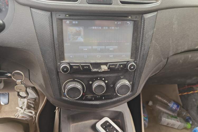 Used Wuling Hongguang 2014 1.5L S Standard Version Audio And AC Panel