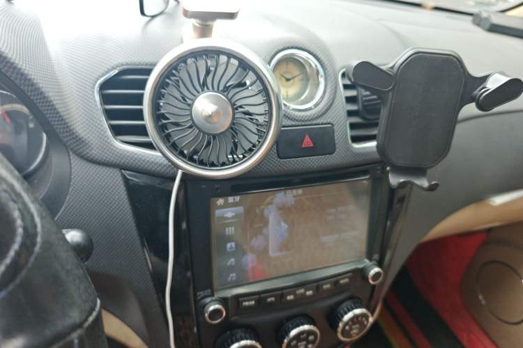 Used Wuling Hongguang 2014 1.5L S Comfort Model Audio And AC Panel