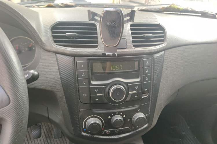 Used Wuling Hongguang 2014 1.2L Base Model China IV Audio And AC Panel