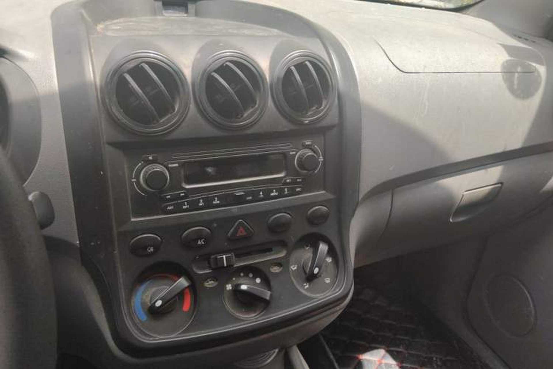 Used Wuling Hongguang 2014 1.2L Base Model China IV Audio And AC Panel