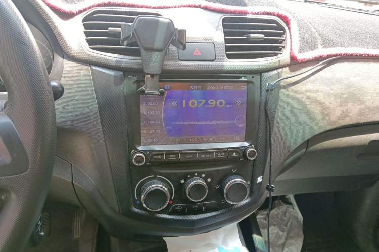 Used Wuling Hongguang 2014 1.5L S Standard Version Audio And AC Panel