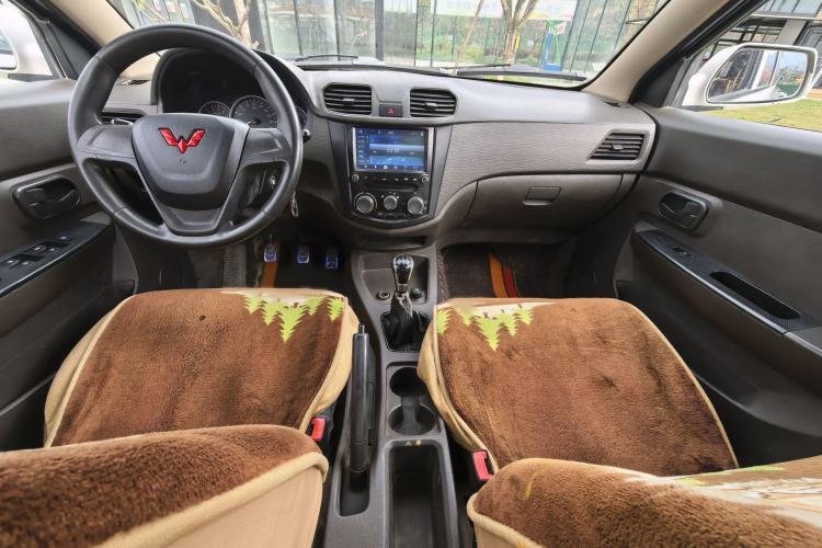Used Wuling Hongguang 2014 1.5L S Standard Version Audio And AC Panel
