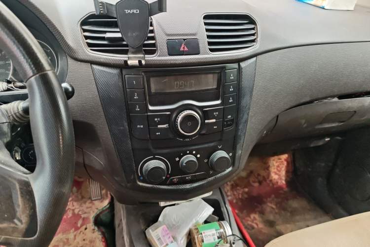 Used Wuling Hongguang 2014 1.2L Base Model China IV Audio And AC Panel