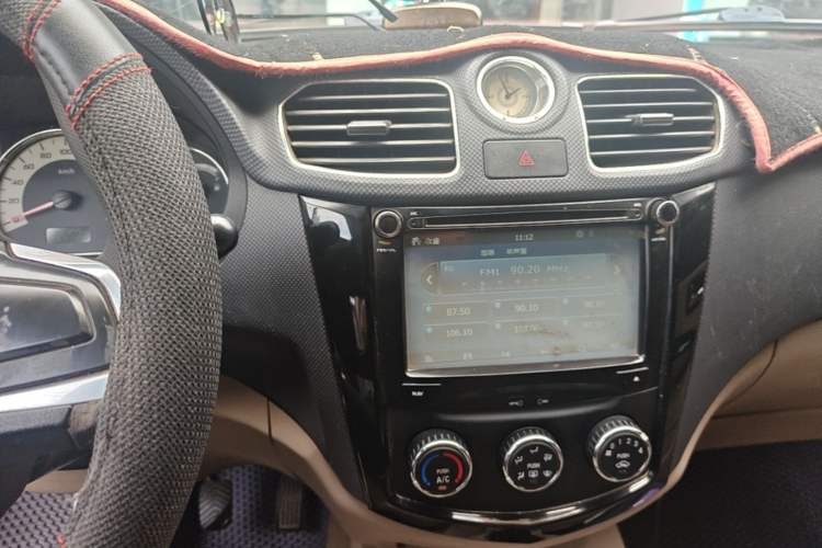 Used Wuling Hongguang 2014 1.5L S Comfort Model Audio And AC Panel
