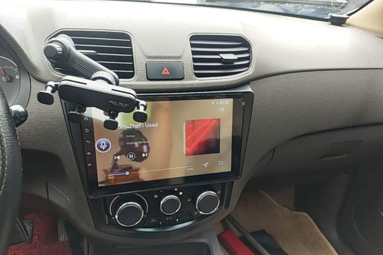 Used Wuling Hongguang 2014 1.5L S Standard Version Audio And AC Panel