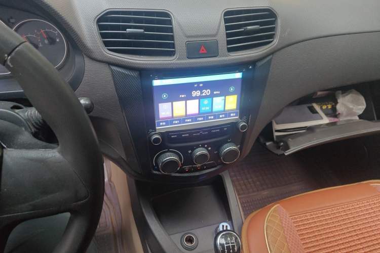 Used Wuling Hongguang 2014 1.5L S Standard Version Audio And AC Panel