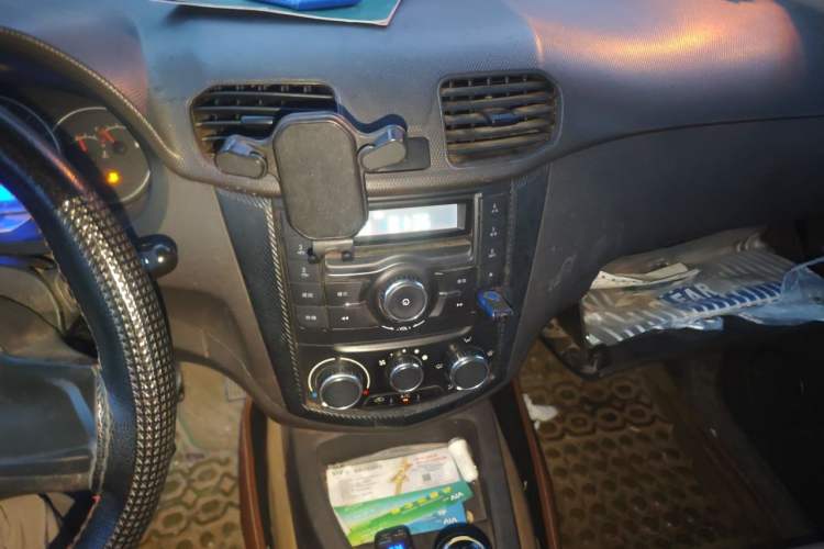 Used Wuling Hongguang 2014 1.5L S Standard Version Audio And AC Panel