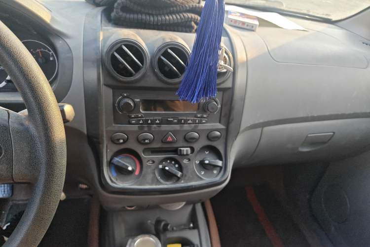 Used Wuling Hongguang 2014 1.2L Base Model China IV Audio And AC Panel