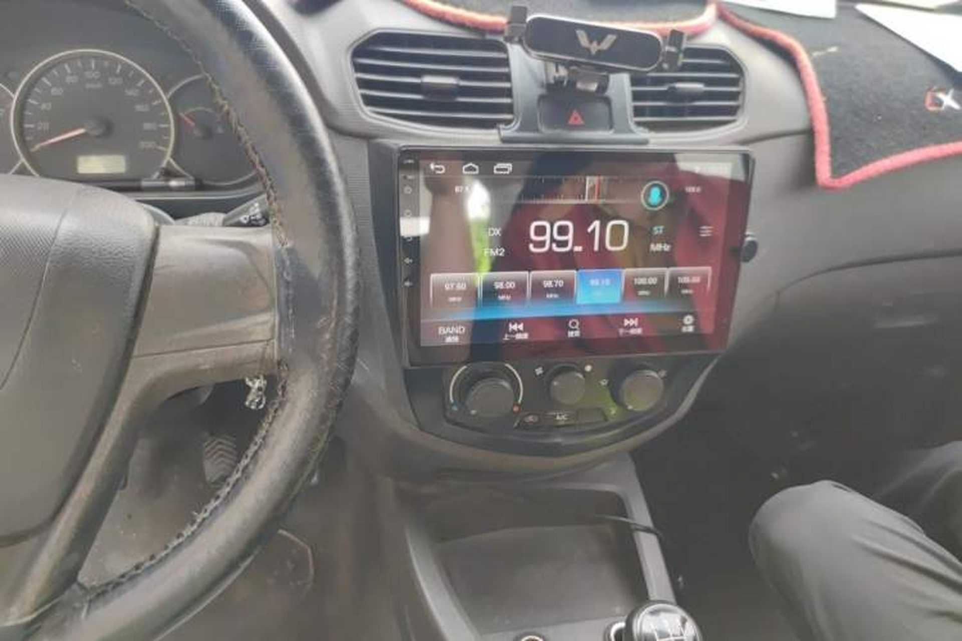 Used Wuling Hongguang 2014 1.2L Base Model China IV Audio And AC Panel
