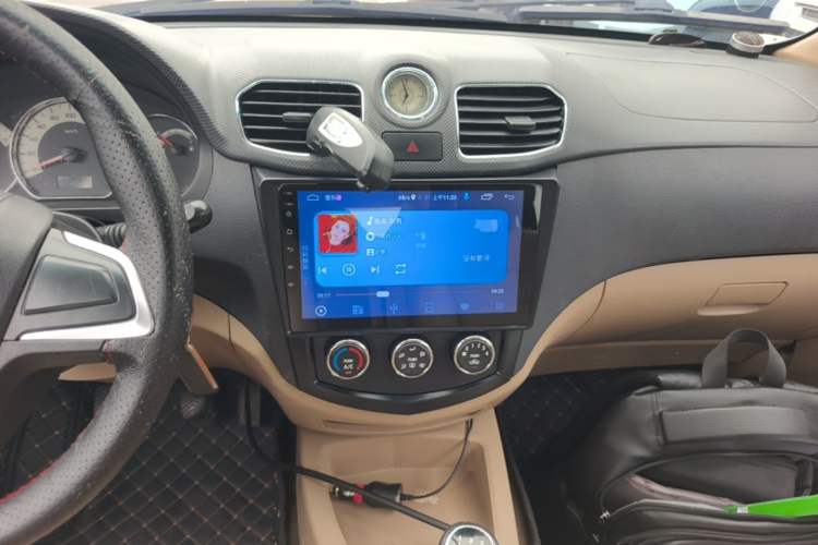 Used Wuling Hongguang 2014 1.5L S Comfort Model Audio And AC Panel