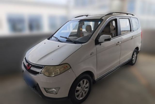 Ojetý Wuling Hongguang 2014 1.5L S Standard Version