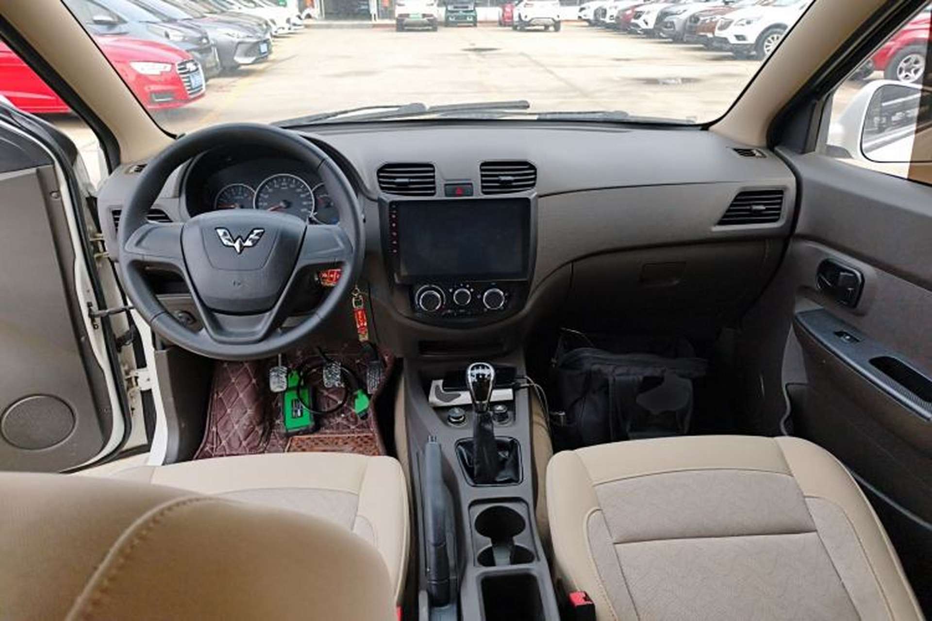 Used Wuling Hongguang 2014 1.5L S Standard Version Center Console