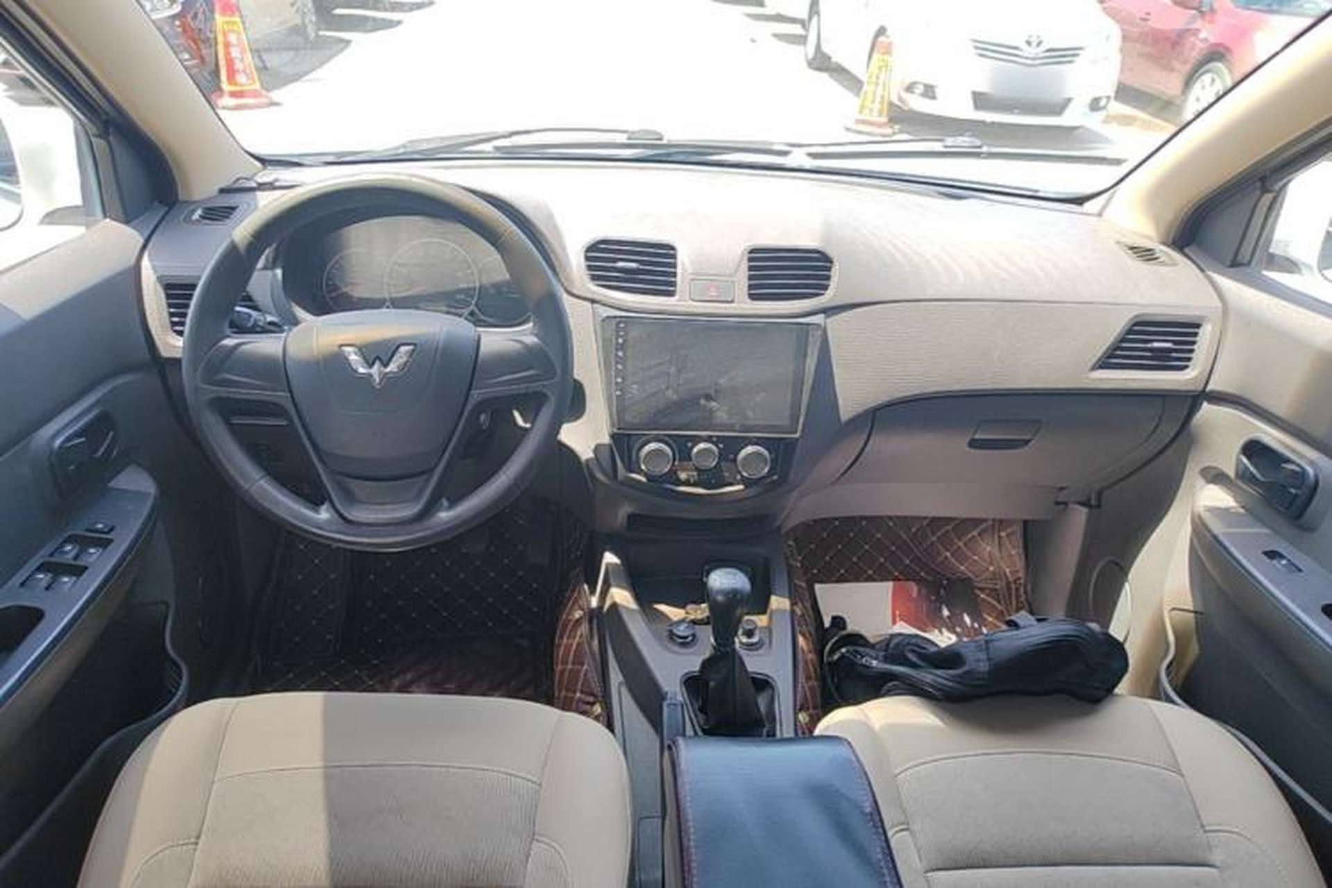 Used Wuling Hongguang 2014 1.5L S Standard Version Center Console