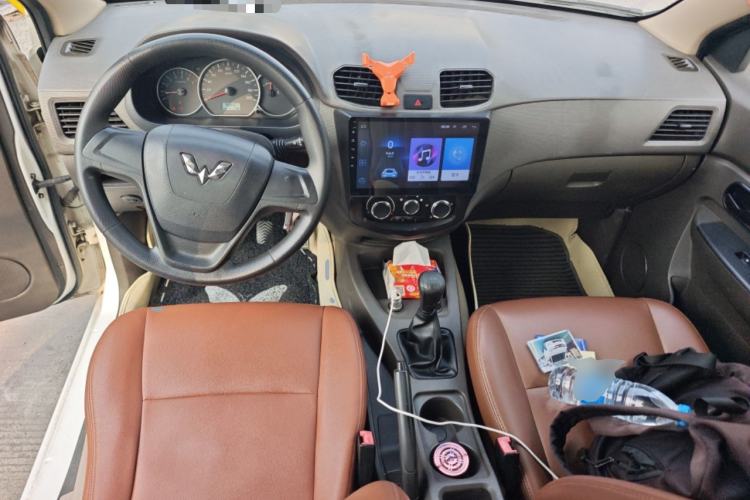 Used Wuling Hongguang 2014 1.5L S Standard Version Center Console