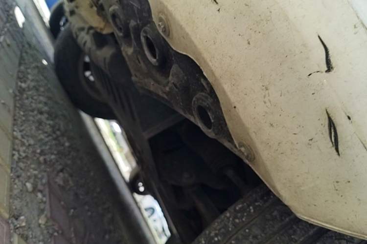 Used Wuling Hongguang 2014 1.5L S Standard Version Chassis Front