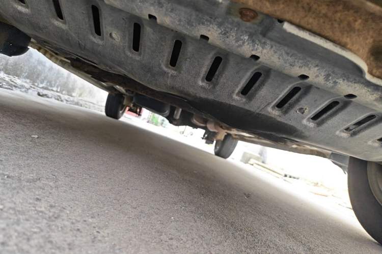 Used Wuling Hongguang 2014 1.2L Base Model China IV Chassis Front