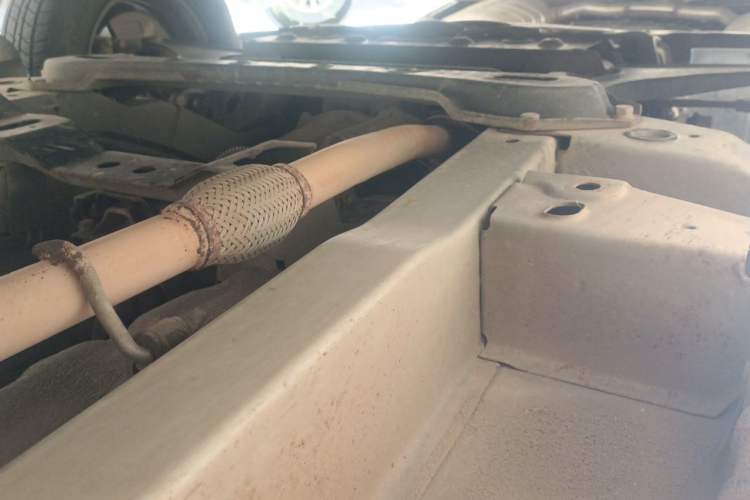 Used Wuling Hongguang 2014 1.2L Base Model China IV Chassis Front Left