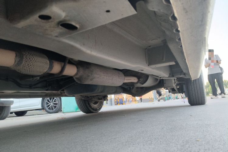 Used Wuling Hongguang 2014 1.5L S Standard Version Chassis Front Left