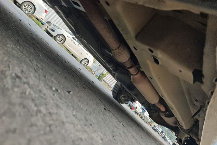 Used Wuling Hongguang 2014 1.5L S Standard Version Chassis Front Left