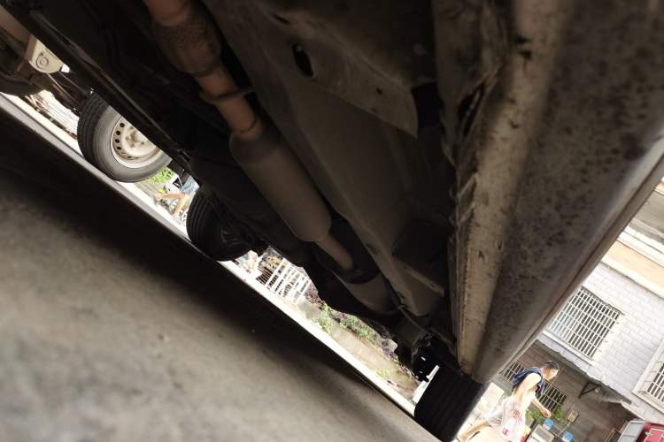 Used Wuling Hongguang 2014 1.5L S Standard Version Chassis Front Left