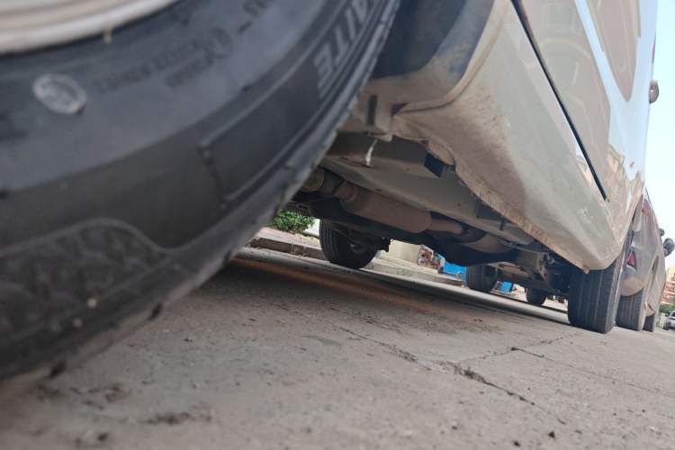 Used Wuling Hongguang 2014 1.5L S Standard Version Chassis Front Left