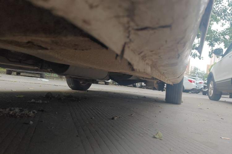 Used Wuling Hongguang 2014 1.5L S Standard Version Chassis Front Left