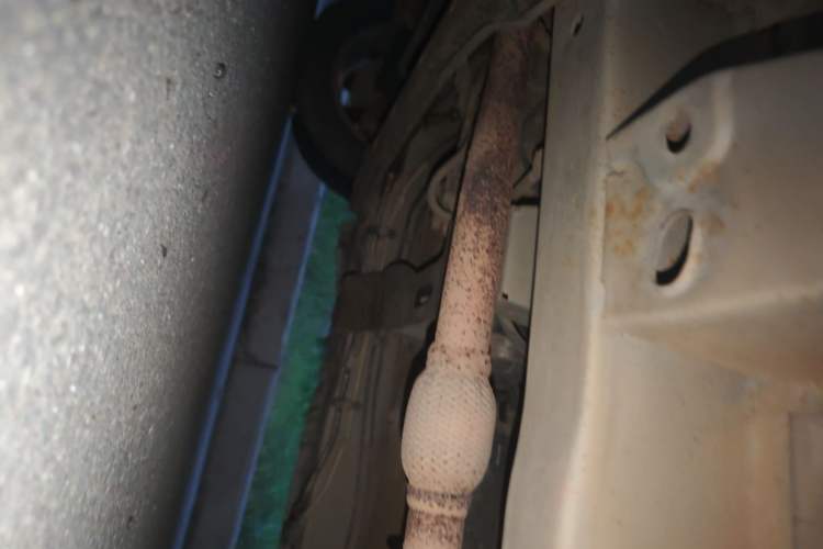 Used Wuling Hongguang 2014 1.5L S Standard Version Chassis Front Left