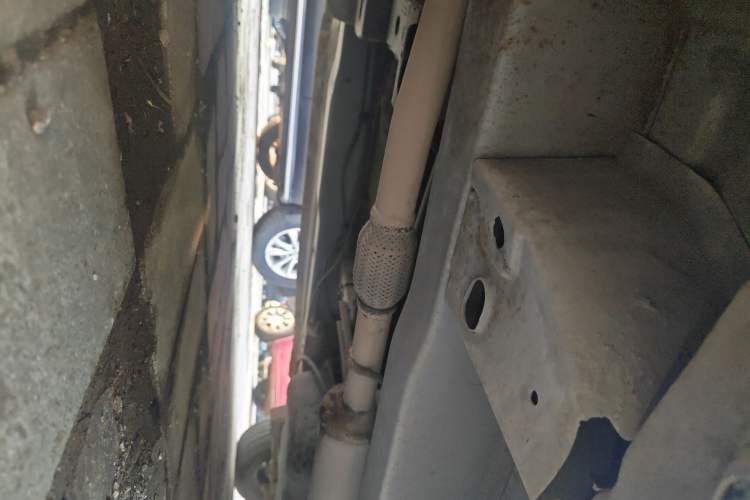 Used Wuling Hongguang 2014 1.2L Base Model China IV Chassis Front Left