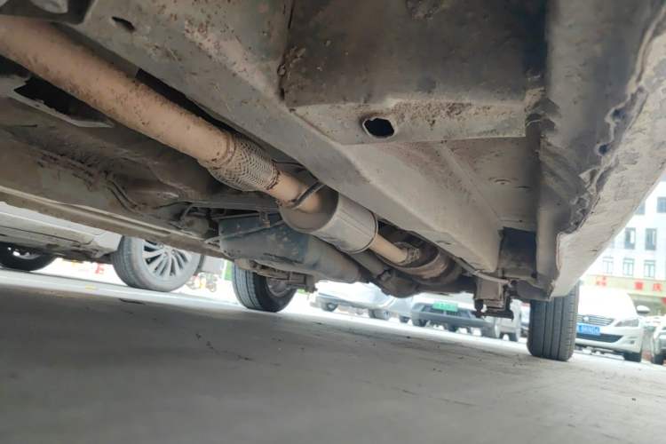 Used Wuling Hongguang 2014 1.2L Base Model China IV Chassis Front Left