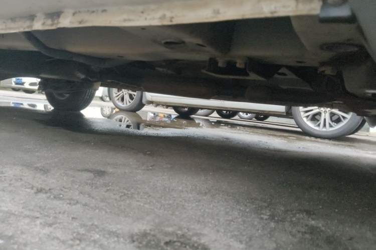 Used Wuling Hongguang 2014 1.5L S Standard Version Chassis Front Right