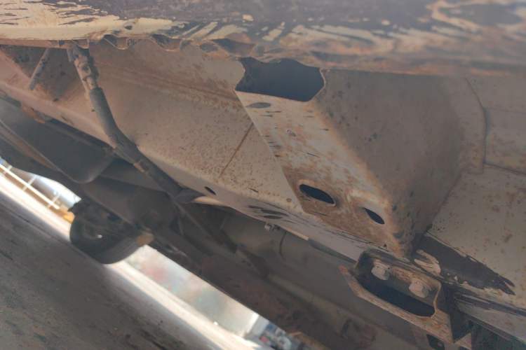Used Wuling Hongguang 2014 1.5L S Standard Version Chassis Front Right