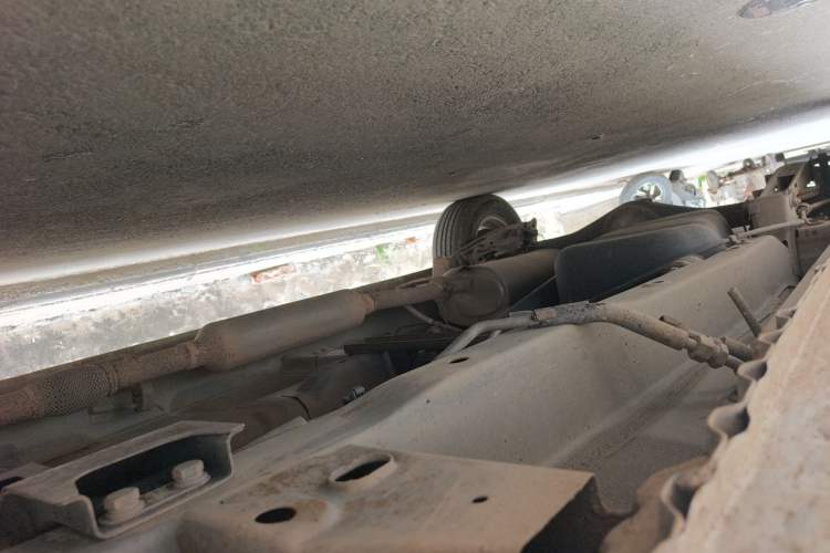 Used Wuling Hongguang 2014 1.5L S Standard Version Chassis Front Right