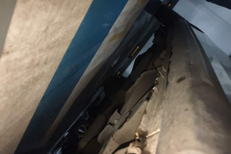 Used Wuling Hongguang 2014 1.5L S Automatic Luxury Model Chassis Front Right