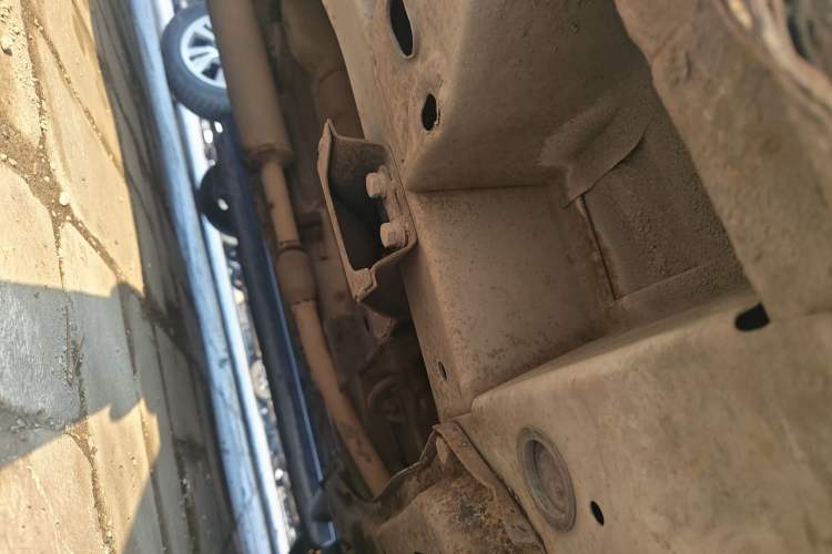 Used Wuling Hongguang 2014 1.2L Base Model China IV Chassis Front Right
