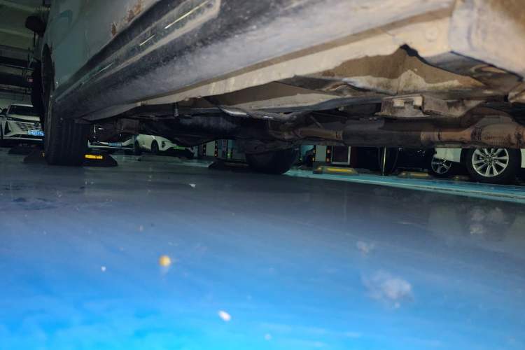 Used Wuling Hongguang 2014 1.5L S Comfort Model Chassis Front Right