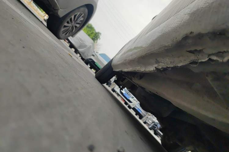 Used Wuling Hongguang 2014 1.2L Base Model China IV Chassis Front Right
