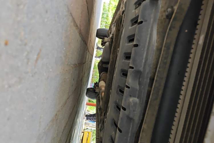 Used Wuling Hongguang 2014 1.5L S Comfort Model Chassis Front
