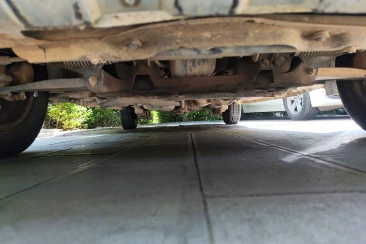 Used Wuling Hongguang 2014 1.2L Base Model China IV Chassis Front
