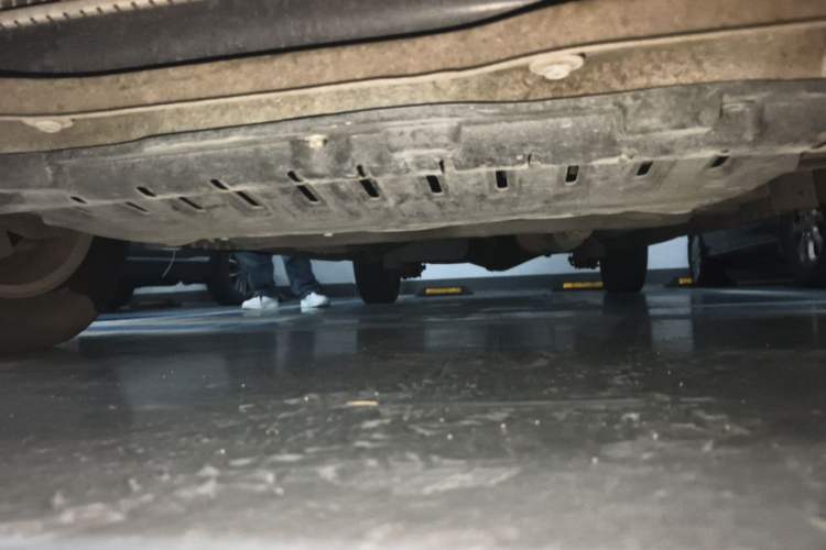 Used Wuling Hongguang 2014 1.5L S Automatic Luxury Model Chassis Front
