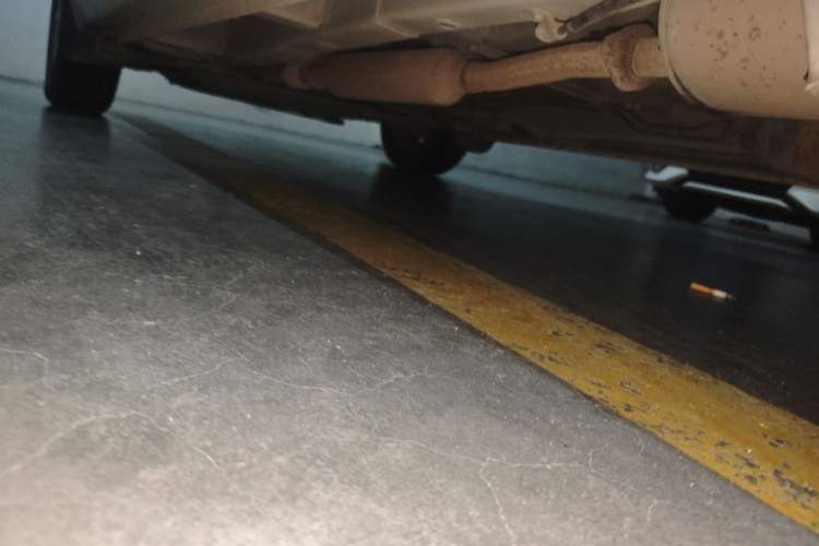 Used Wuling Hongguang 2014 1.5L S Standard Version Chassis Rear Left