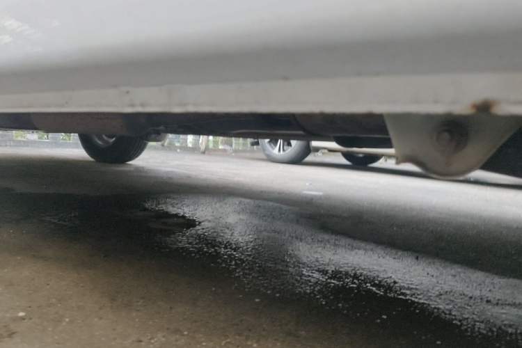 Used Wuling Hongguang 2014 1.5L S Standard Version Chassis Rear Left