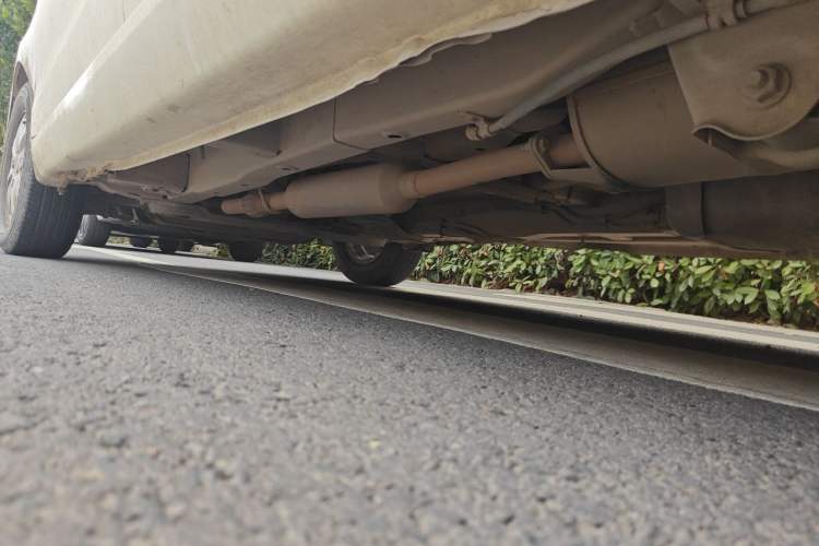 Used Wuling Hongguang 2014 1.5L S Standard Version Chassis Rear Left