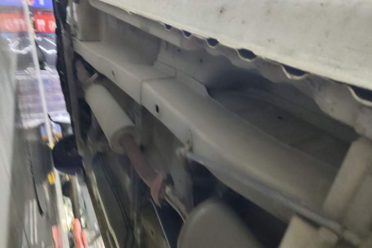Used Wuling Hongguang 2014 1.2L Base Model China IV Chassis Rear Left