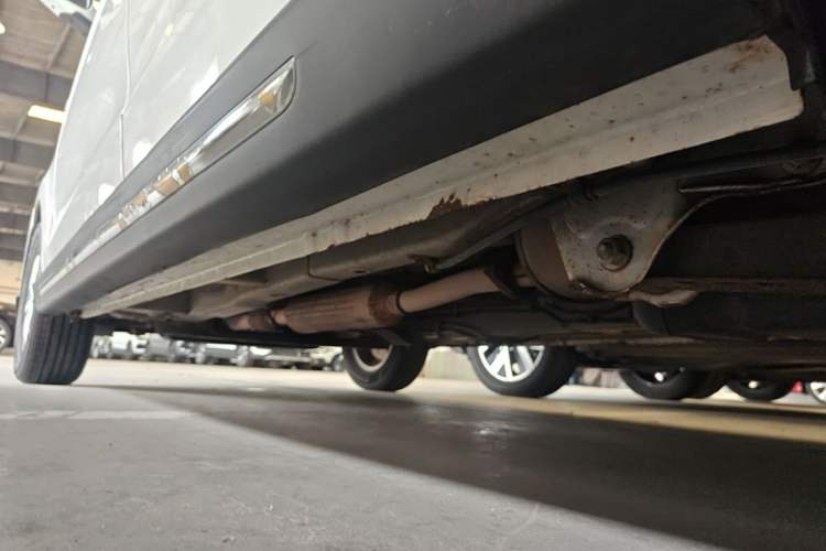 Used Wuling Hongguang 2014 1.5L S Comfort Model Chassis Rear Left