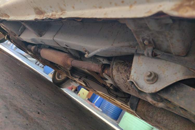 Used Wuling Hongguang 2014 1.5L S Standard Version Chassis Rear Left